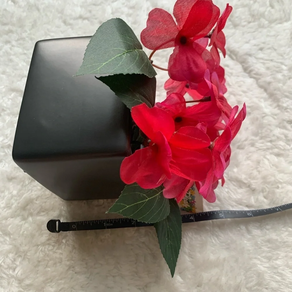 Bright Pink Mini Faux Floral Summer Spring Plant in Black Vase NEW